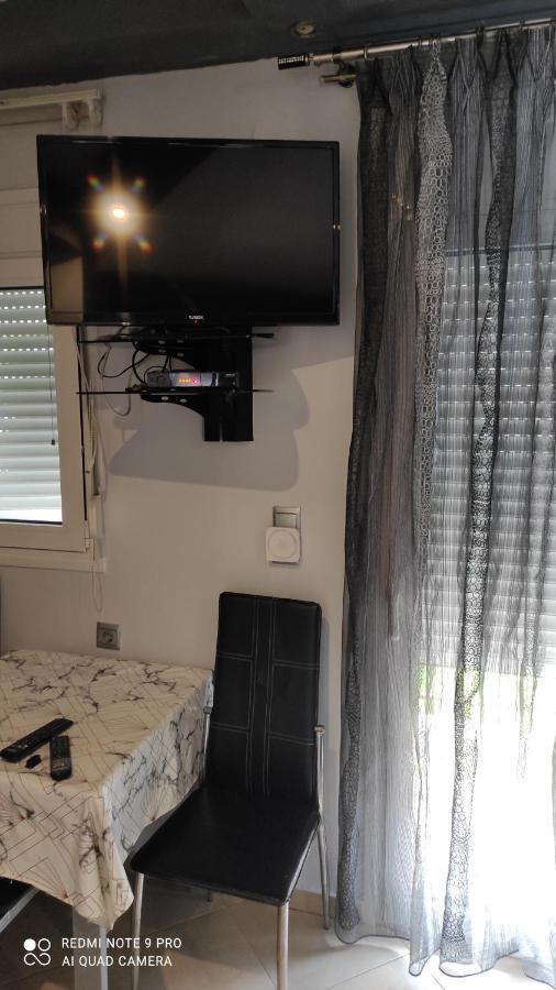 Sam Apartment Nea Kallikrateia Bagian luar foto